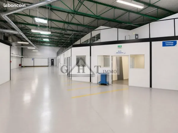 Local bureaux 1 356 m²