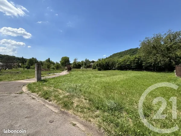 Terrain 1 038 m² Klang