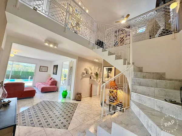 Maison 7 pièces 204 m²