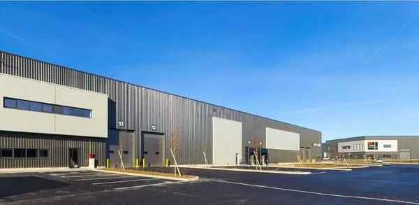 Local d'activité 7213 m²