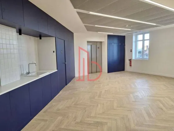 Bureau 359 m²