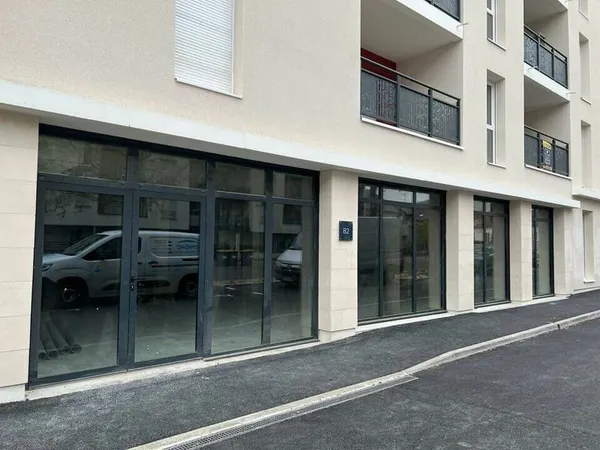 Commerce Vente Joué-lès-Tours  173m² 256000€