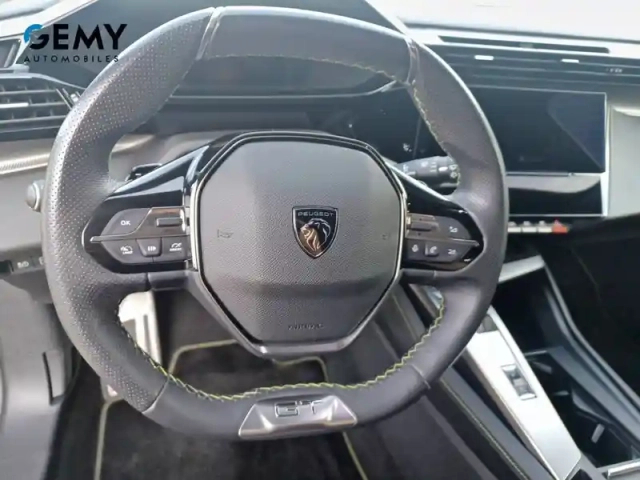 Peugeot 308 phev 180 e-eat8 — photo 13