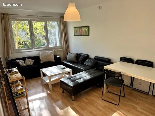 1 Chambre 360 dans coloc 5 ch à Jolimont (ligne A) Dispo 17 Sept