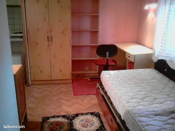 Petit studio pour étudiant(e)