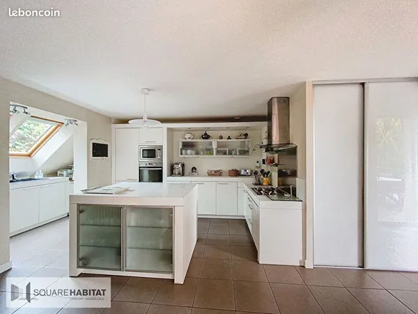 Maison 8 pièces 200 m²