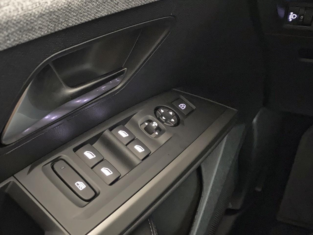 Peugeot 3008 hybrid 145 e-dcs6 allure — photo 20