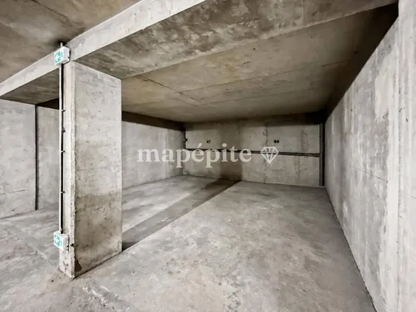 Parking 13 m²