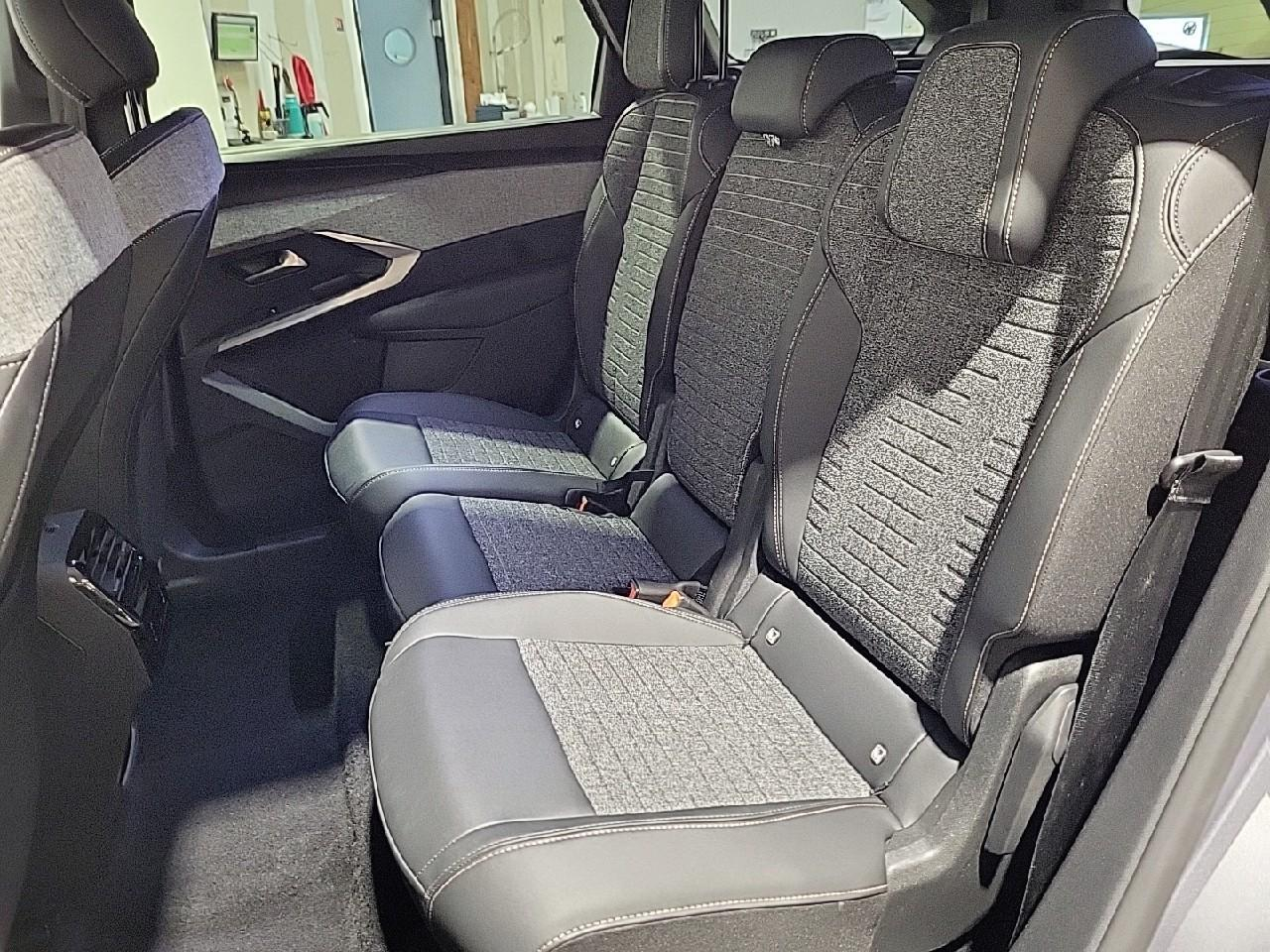 Peugeot 5008 hybrid 145 ch e-dcs6 allure — photo 13