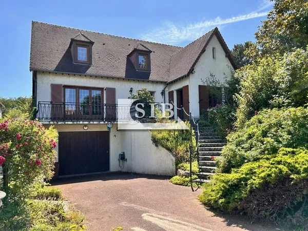 Maison familiale 6 pièces avec sous-sol total
