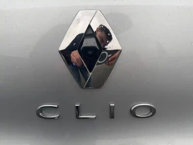 Renault Clio tce 90 x-tronic — photo 21