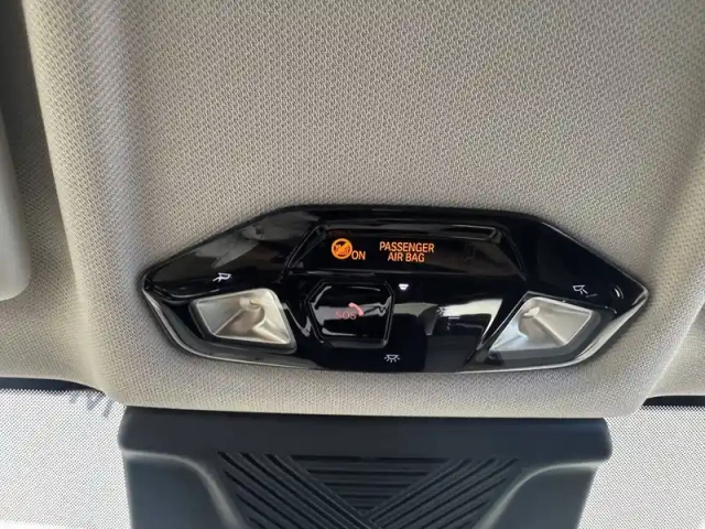 Bmw X1 i xdrive30 — photo 45