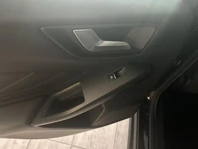 Ford Focus sw 1.0 ecoboost 125ch titanium 96g — photo 8