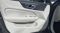 Volvo V60 B3 163ch Momentum Business DCT 7 — photo 17