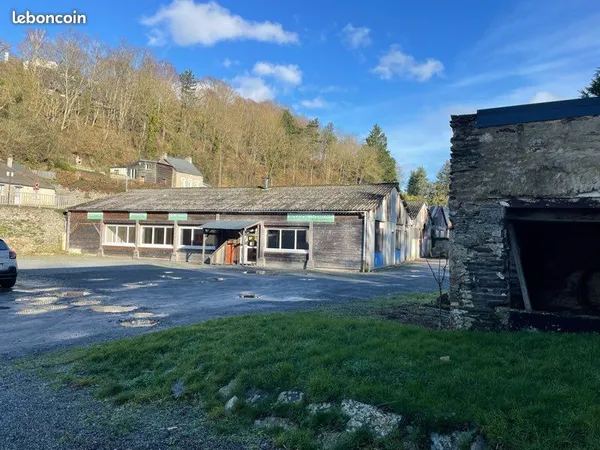 Bâtiment de stockage