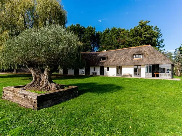 Magnifique propriété avec piscine et tennis , Vue sur Forêt Proche Behoust 8 pièces 4 m2