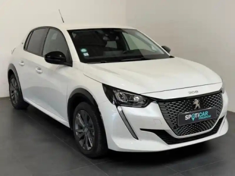 Peugeot 208 e- 136 allure / soh 90.4%
