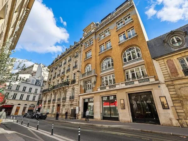 Bureaux 334 m²