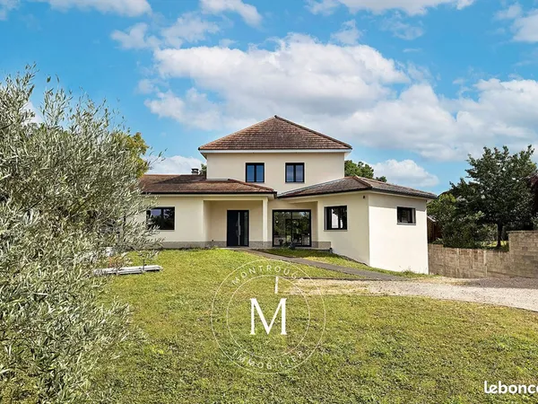 Maison 7 pièces 208 m²