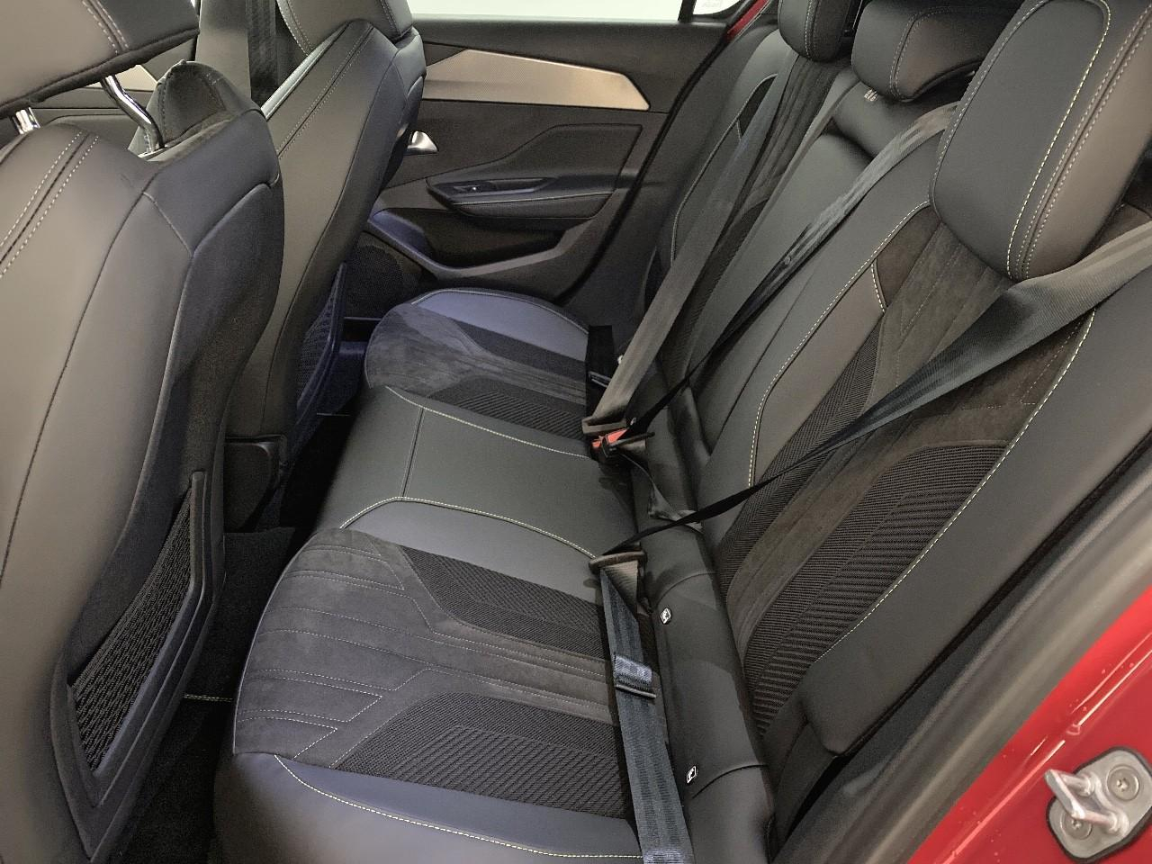 Peugeot 308 electrique 55 kwh 156ch gt — photo 10