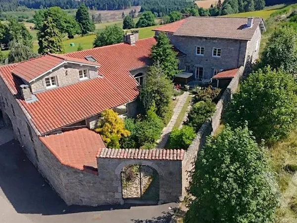 Maison 12 pièces 446 m²
