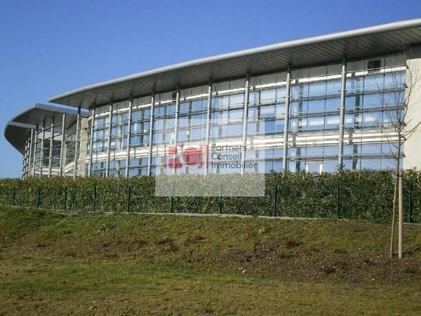 Bureaux 905 m²