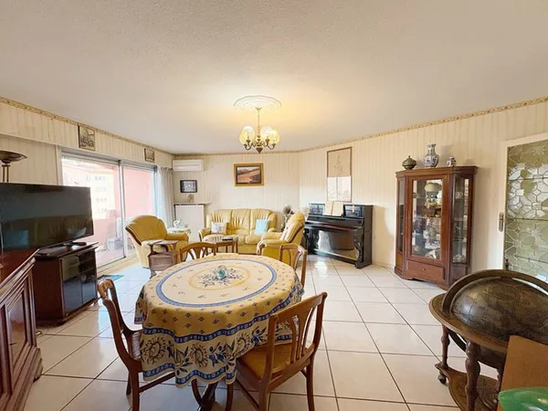 HYERES - Appartement T3 - Parking - Ascenseur