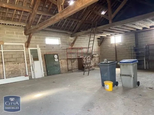 Location / Local Commercial