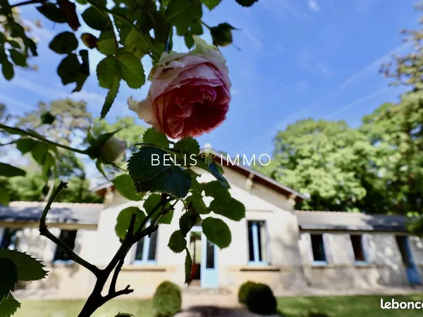 Propriété 8 pièces 279 m²