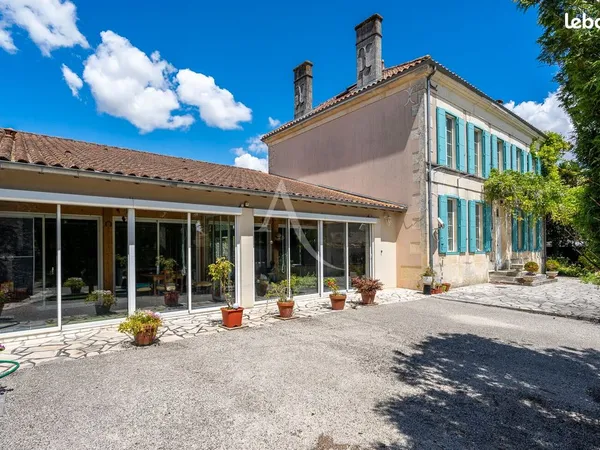 Propriété 12 pièces 390 m²