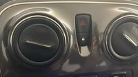 Dacia Sandero 0.9 TCe 90ch Stepway - 20 — photo 26