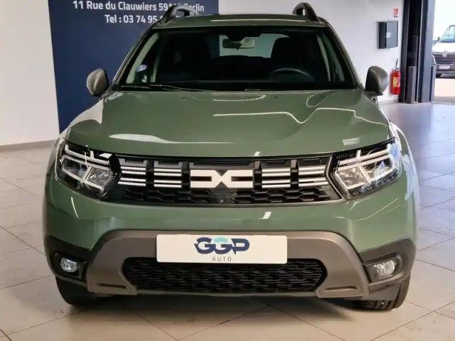 Dacia Duster 1.0 eco-g 100ch journey + 4x2 — photo 2