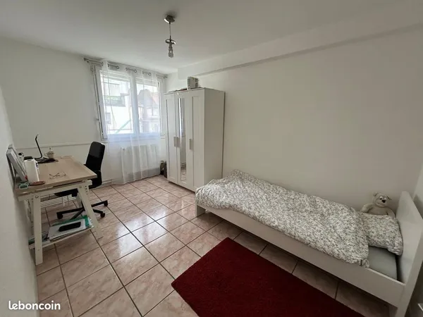 Appartement 1 pièce 96 m²
