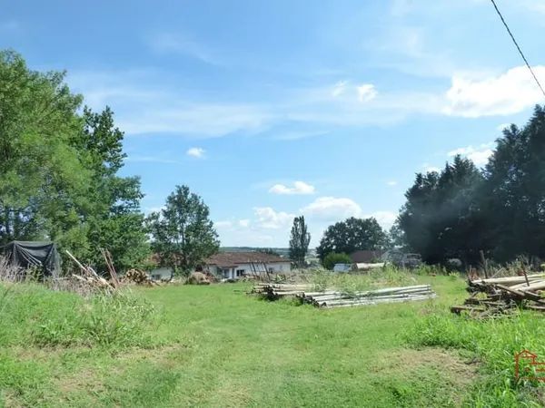 TERRAIN CONSTRUCTIBLE DE 1380 M²