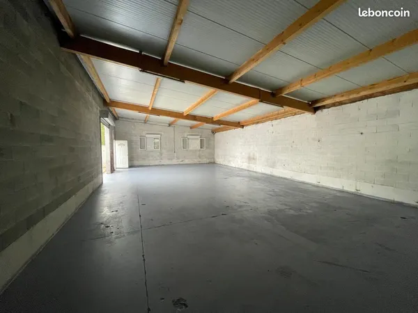 Local d'activité - Bureaux + Entrepôt de 150 m²