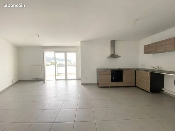 T4 de 78 m² avec ascenseur, quartier Forairie, Fougères, DPE C