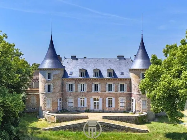 Château 28 pièces 947 m²