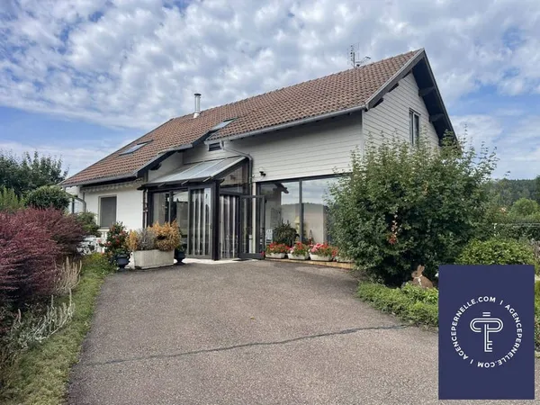 Maison 7 pièces 180 m²