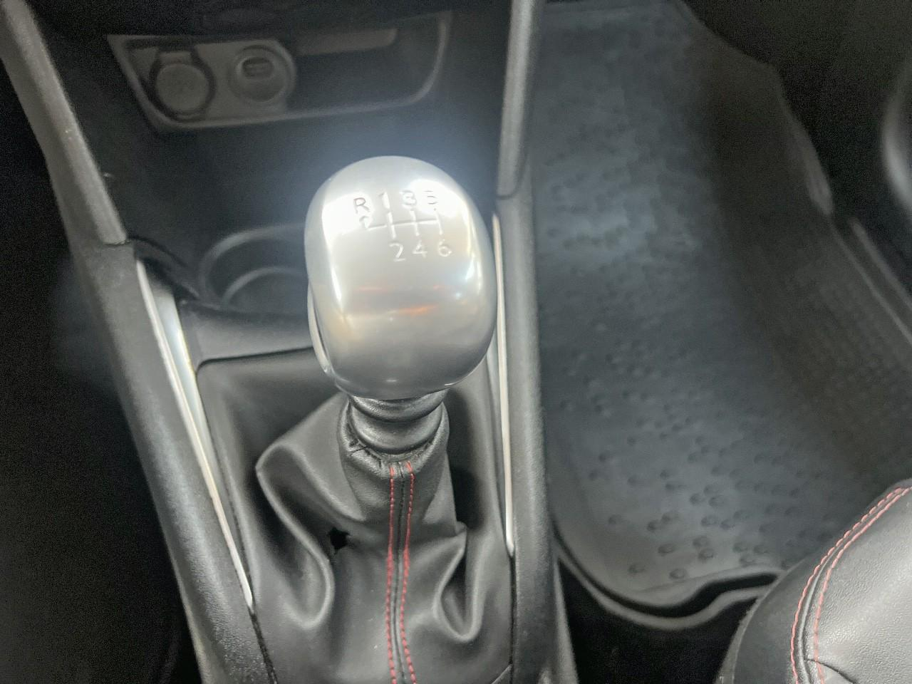 Peugeot 208 puretech 110ch s&s bvm6 gt line — photo 14