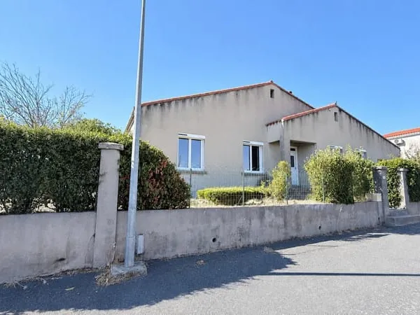 Villa Moussoulens 6 pièce(s) 143 m2 sur un terrain de 665m²