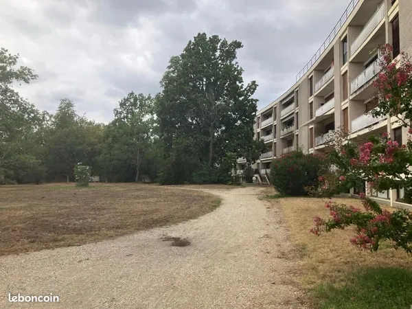 Studio 1 pièce 21 m²