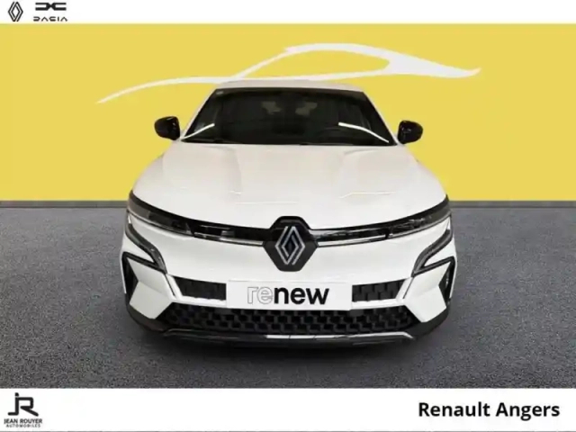 Renault Megane e-tech electric ev40 130ch techno standard charge — photo 9