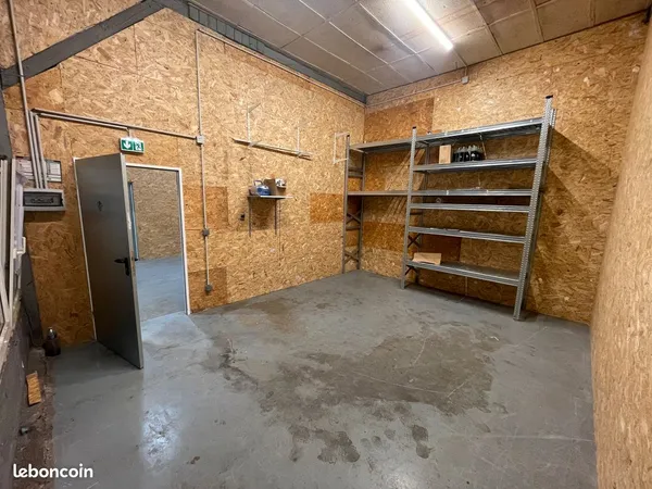 Locaux disponibles de 22 m² pour un usage professionnel
