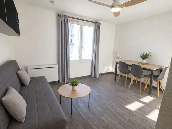 Studio meublé - place Dupuy