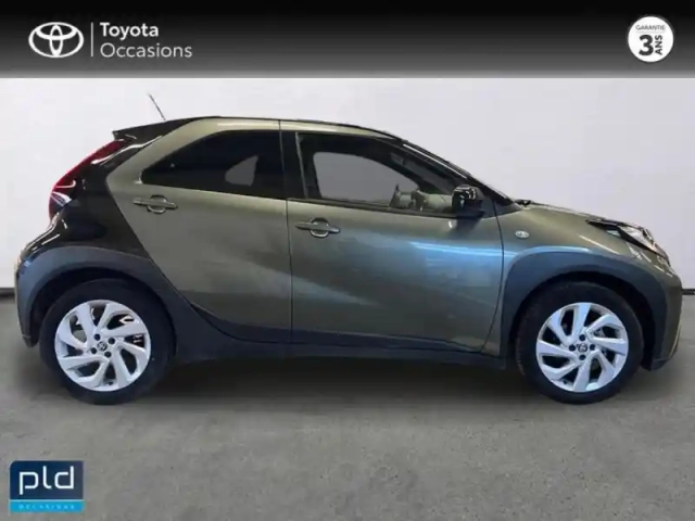 Toyota Aygo X 1.0 vvt-i 72ch design s-cvt — photo 4
