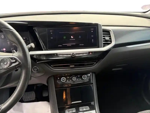 Opel Grandland 1.6 turbo 225ch hybride ultimate — photo 27