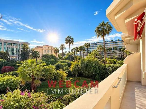Appartement 6 pièces 165 m²