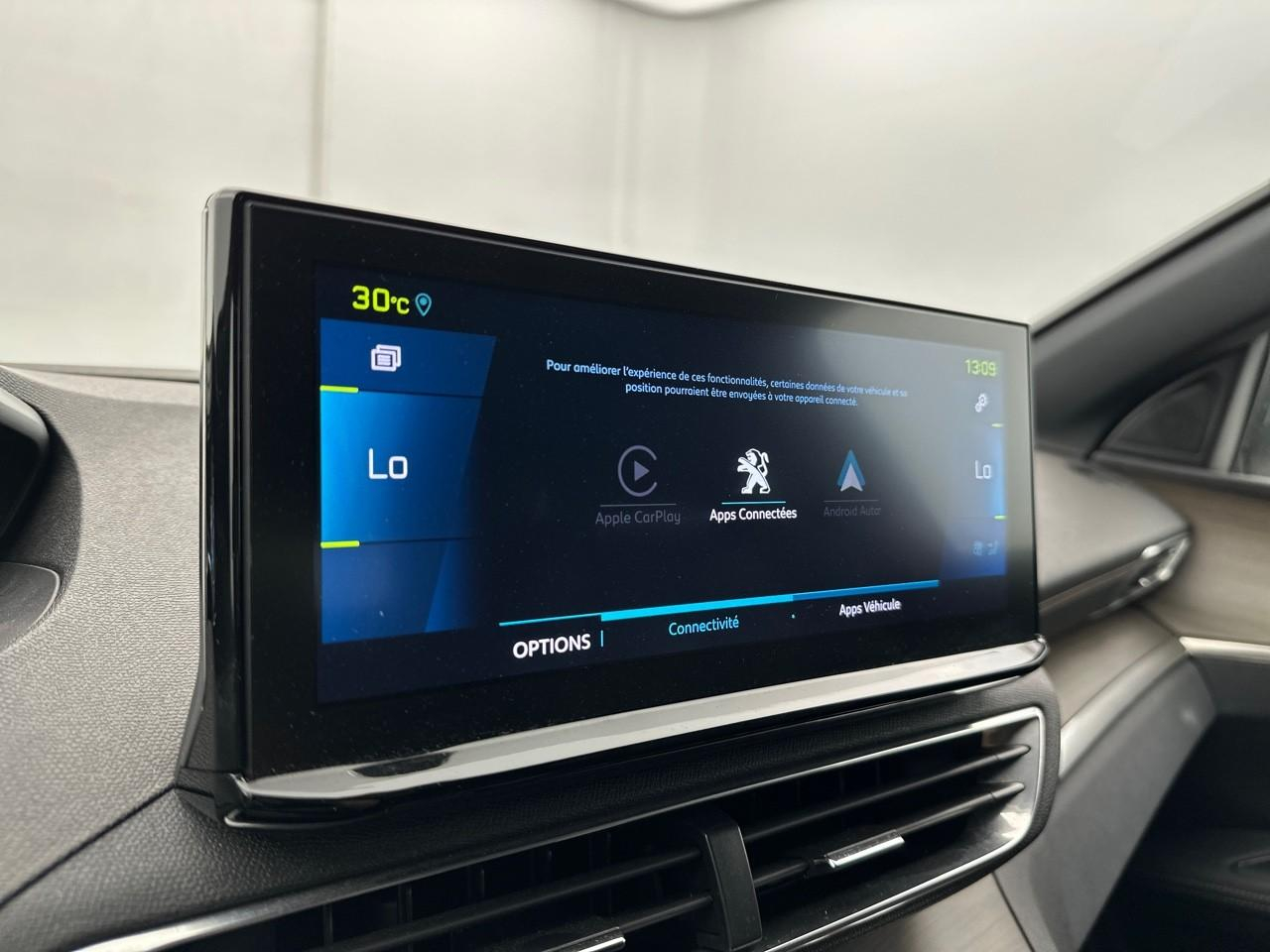 Peugeot 3008 hybrid4 300 e-eat8 gt — photo 25
