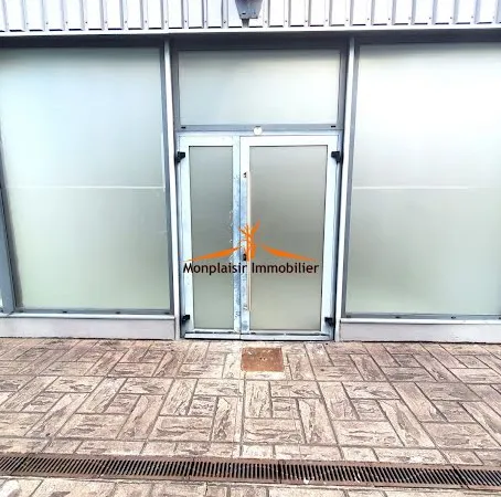Local 112 m²