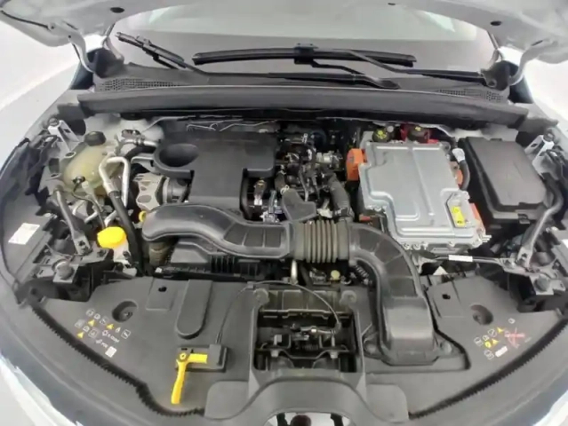 Renault Captur e-tech 145 - 21 r.s. line — photo 19